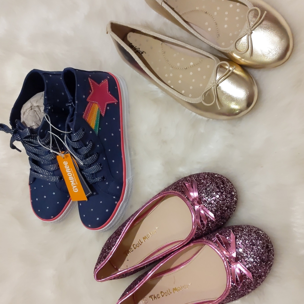 Lot of 3 Pairs kids size 2 shoes -- two pairs are new!